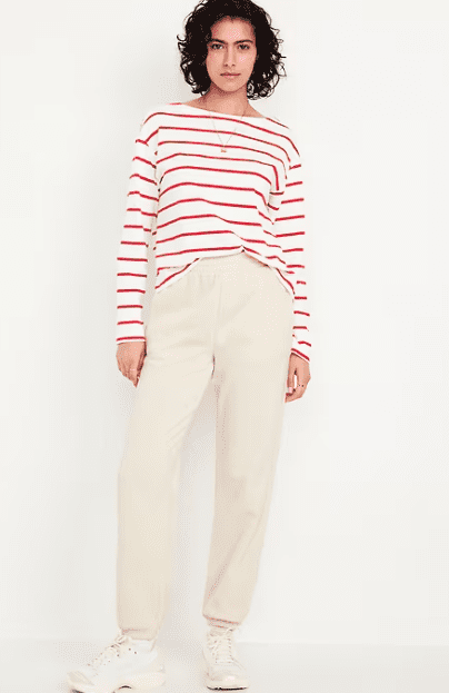 Seasonal Standouts: Everyday Joggers We’re Reaching For at Old Navy